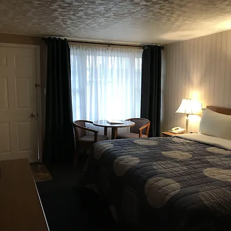 Moonlite Motel-3